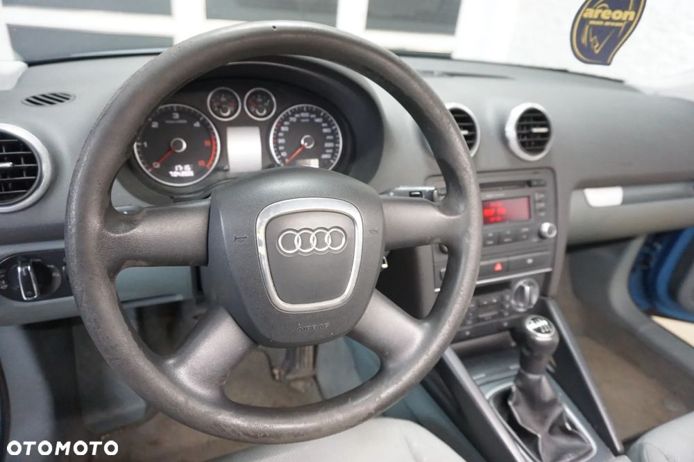 Audi A3 Sportback 2.0 TDI DPF Ambiente - 19