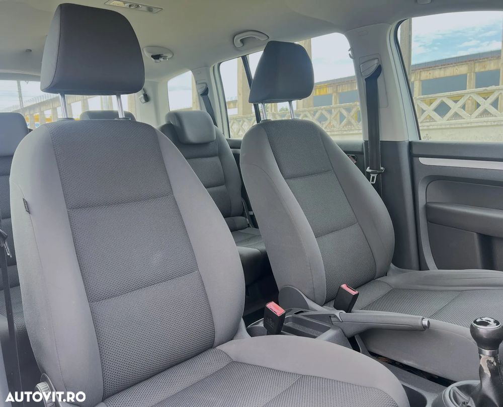 Volkswagen Touran 1.6 TDI DPF Comfortline - 8