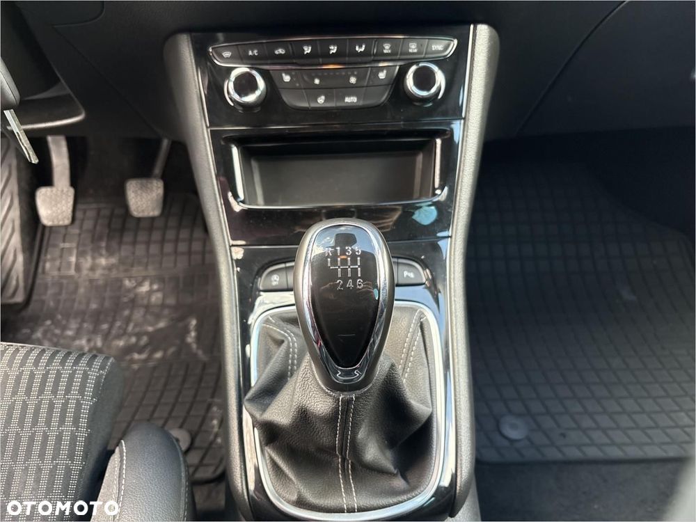 Opel Astra 1.5 CDTI Business Elegance S&S - 18