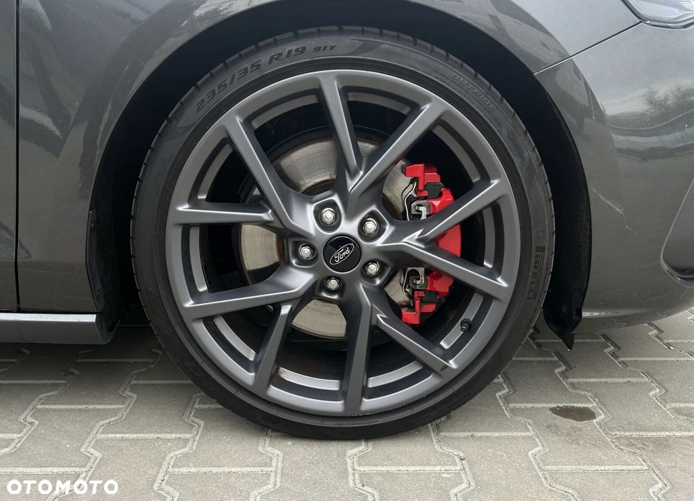 Ford Focus 2.3 EcoBoost ST X - 23