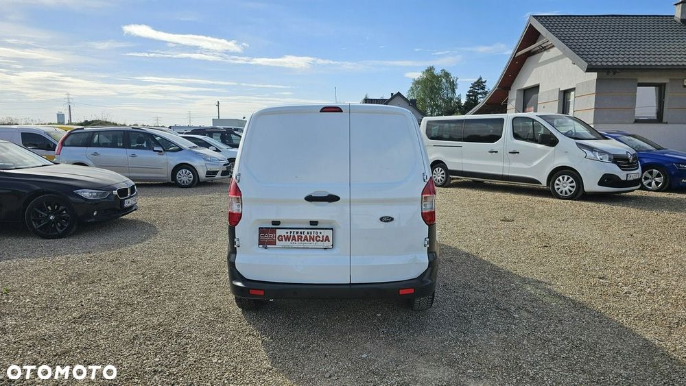 Ford Transit Courier - 6