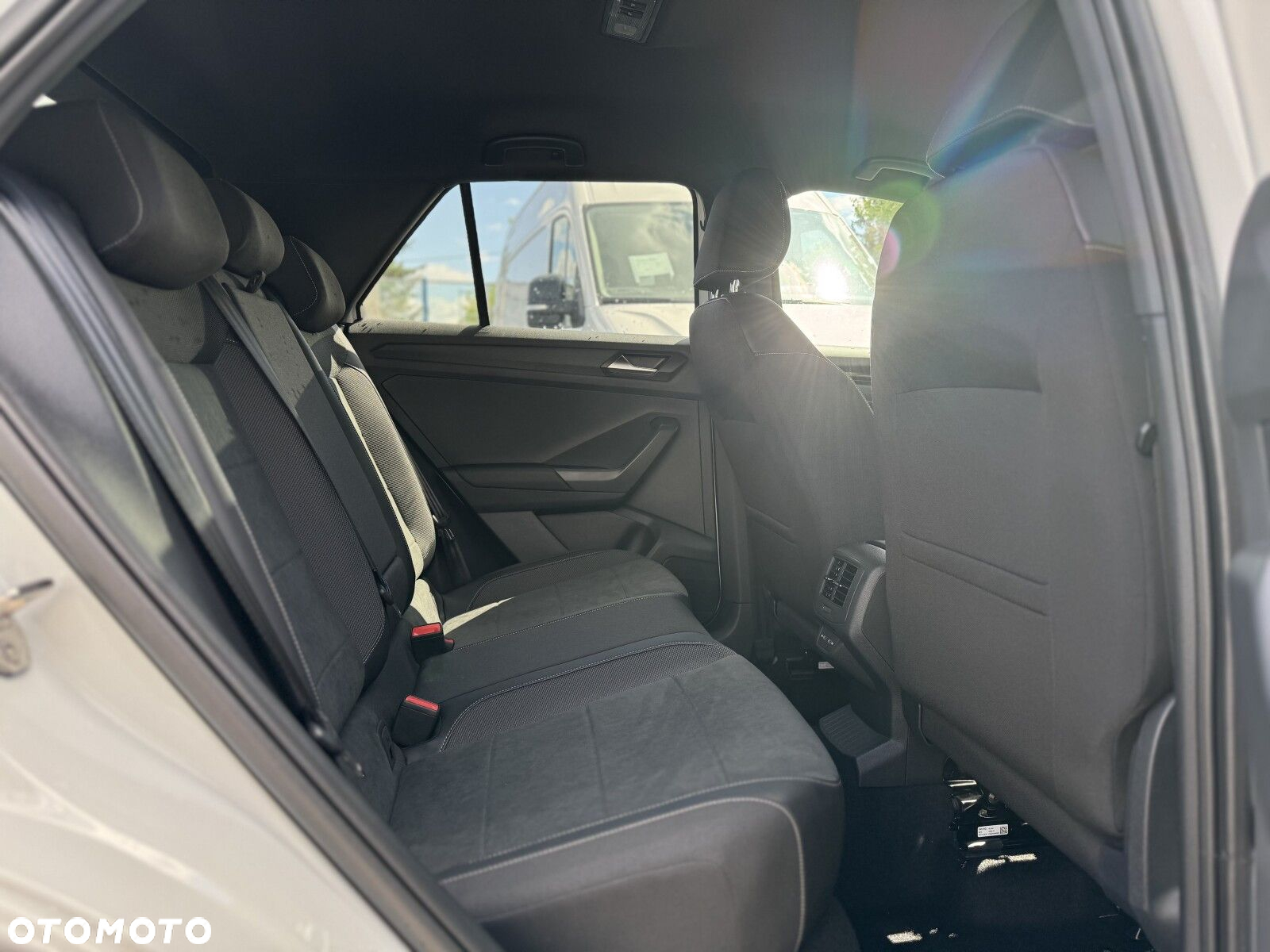 Volkswagen T-Roc 1.5 TSI R-Line Plus DSG - 6