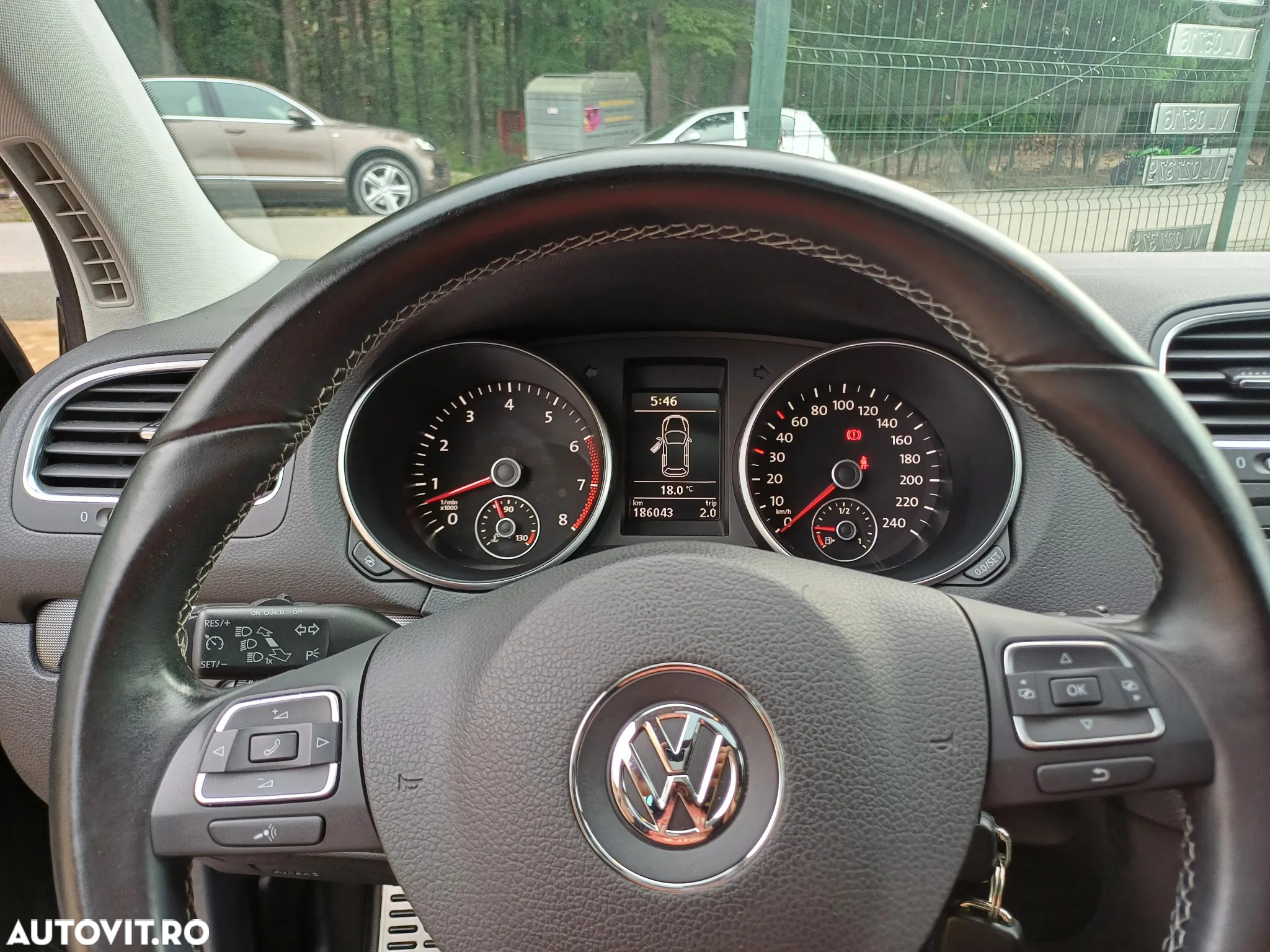 Volkswagen Golf 1.2 TSI Style - 6