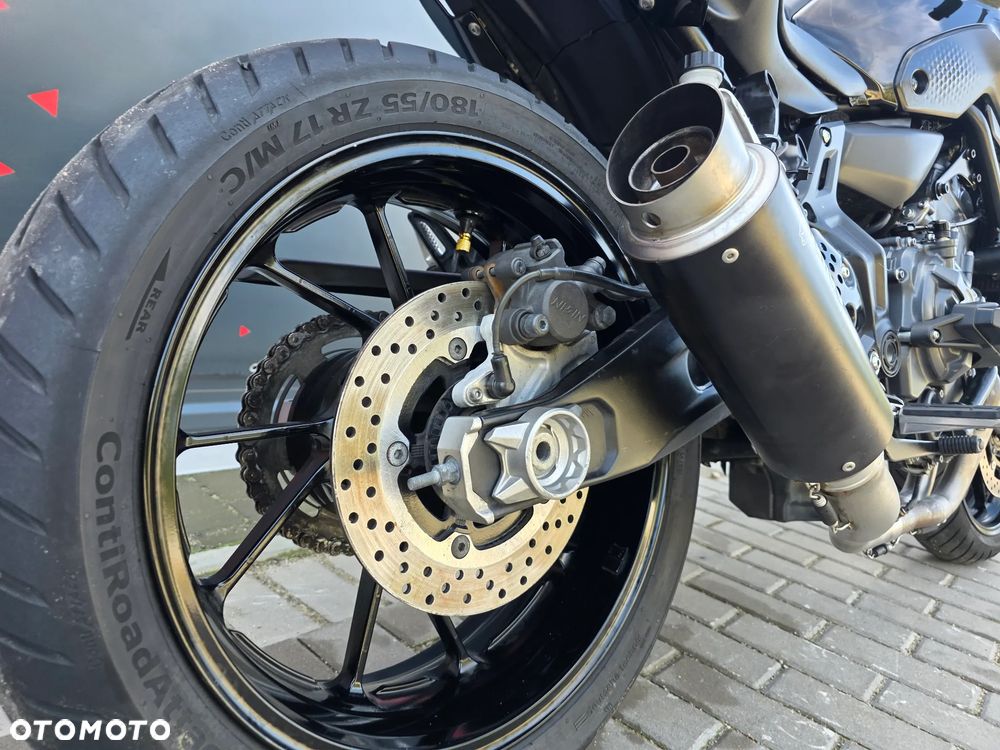Yamaha MT - 22