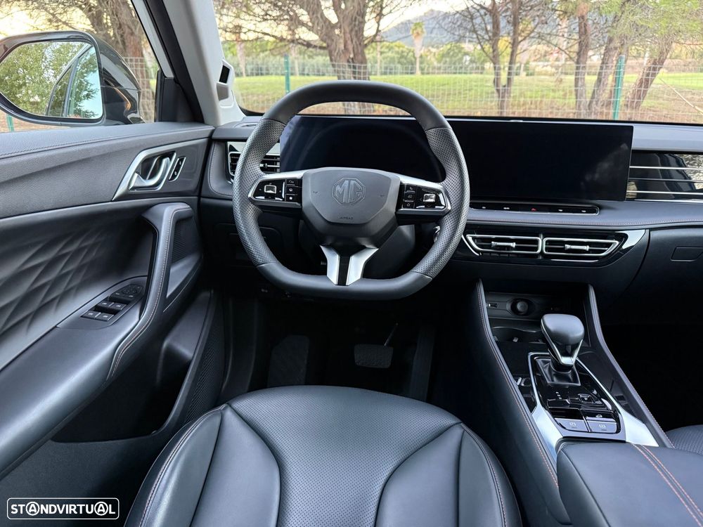 MG HS 1.5 Plug-in Hybrid Luxury - 37
