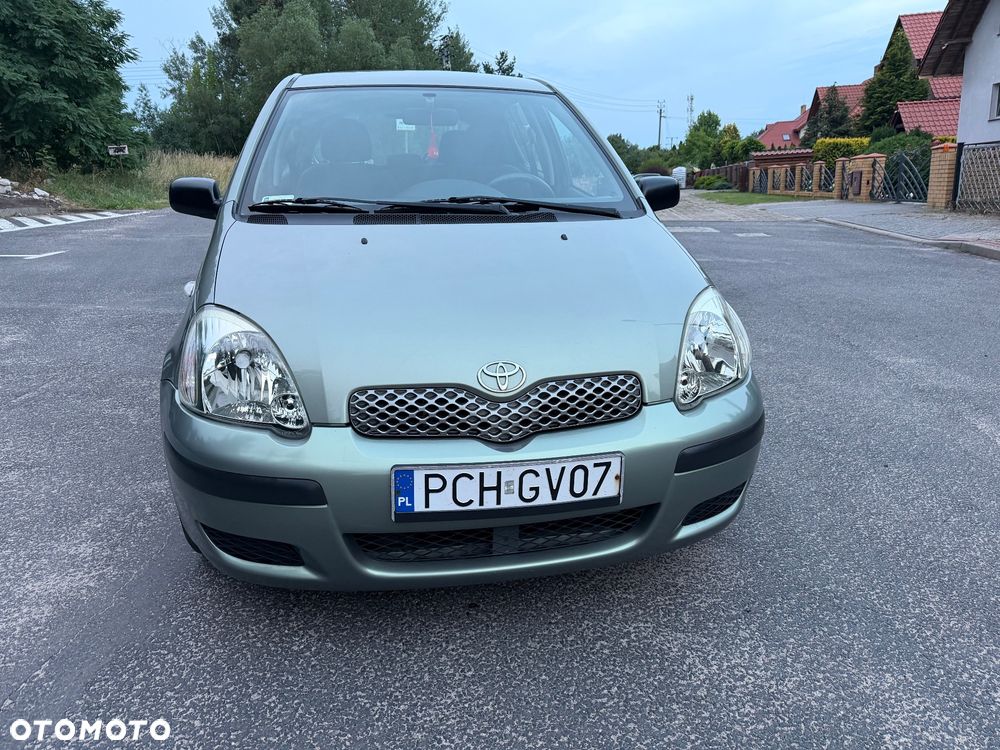 Toyota Yaris 1.0 Sol - 4