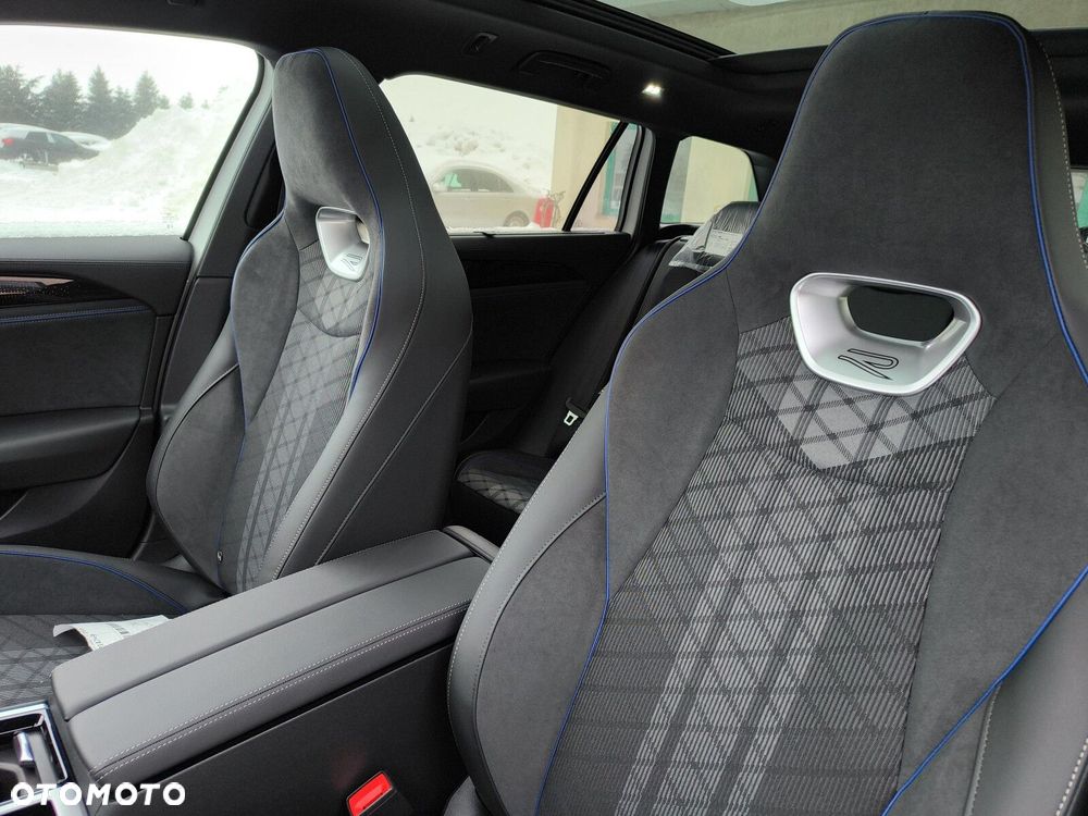 Volkswagen Passat Variant 2.0 TSI R-Line Plus DSG - 11