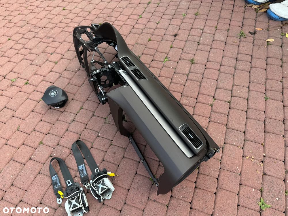 DESKA KONSOLA KOKPIT PODUSZKA PASY PASSAT B7 BRĄZOWA - 3