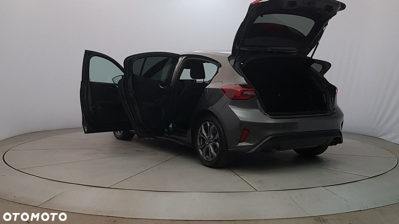 Ford Focus - 11