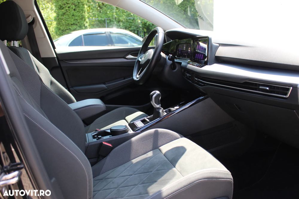 Volkswagen Golf 1.5 TSI ACT Style - 29