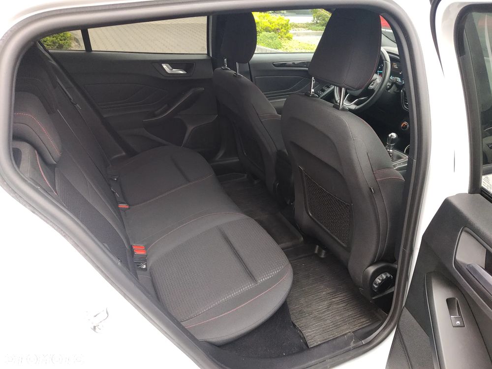Ford Focus 1.5 EcoBoost STart-Stopp-System ST-LINE - 17