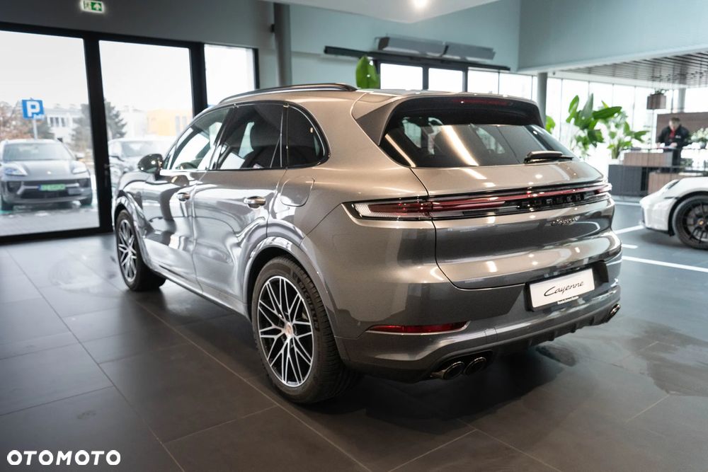 Porsche Cayenne E-Hybrid PHEV - 3