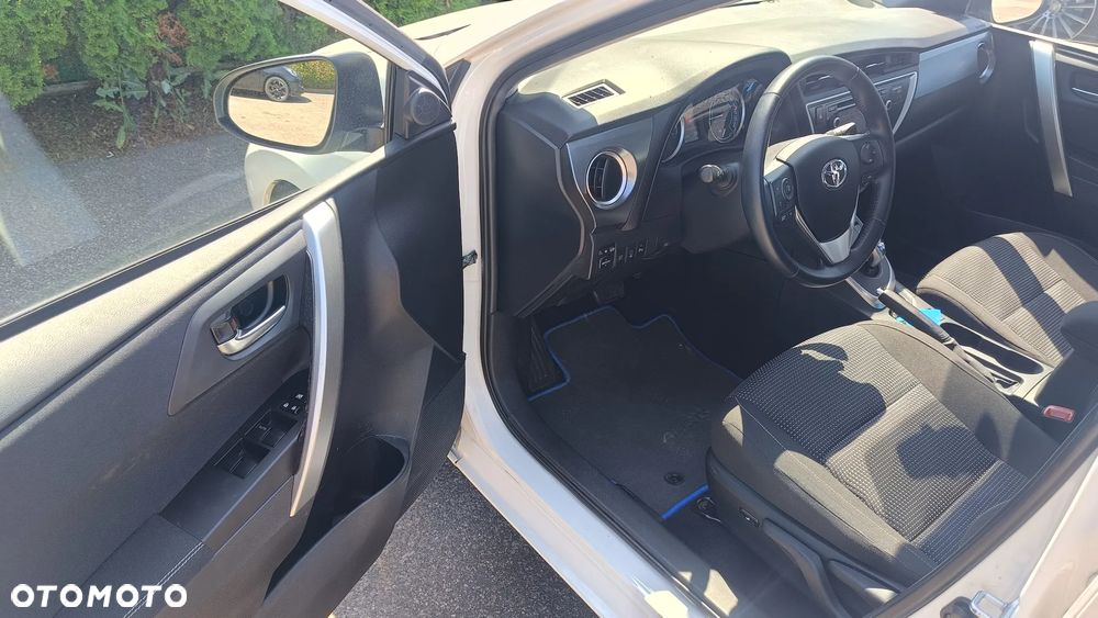 Toyota Auris 1.8 HSD Luna - 5