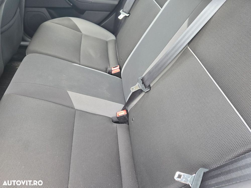 Ford Focus 1.6 TDCI DPF Trend - 10