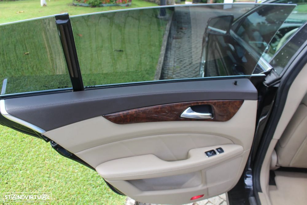 Mercedes-Benz CLS 250 CDI DPF BlueEFFICIENCY 7G-T - 29