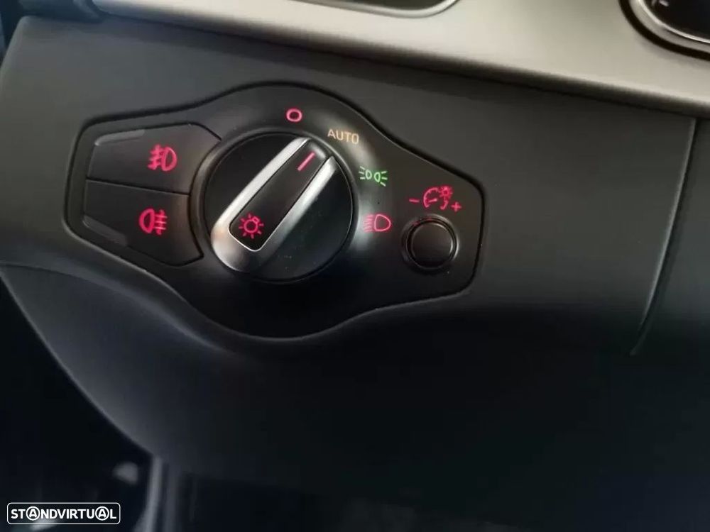 Audi A5 Cabrio 2.0 TDi S-line - 15
