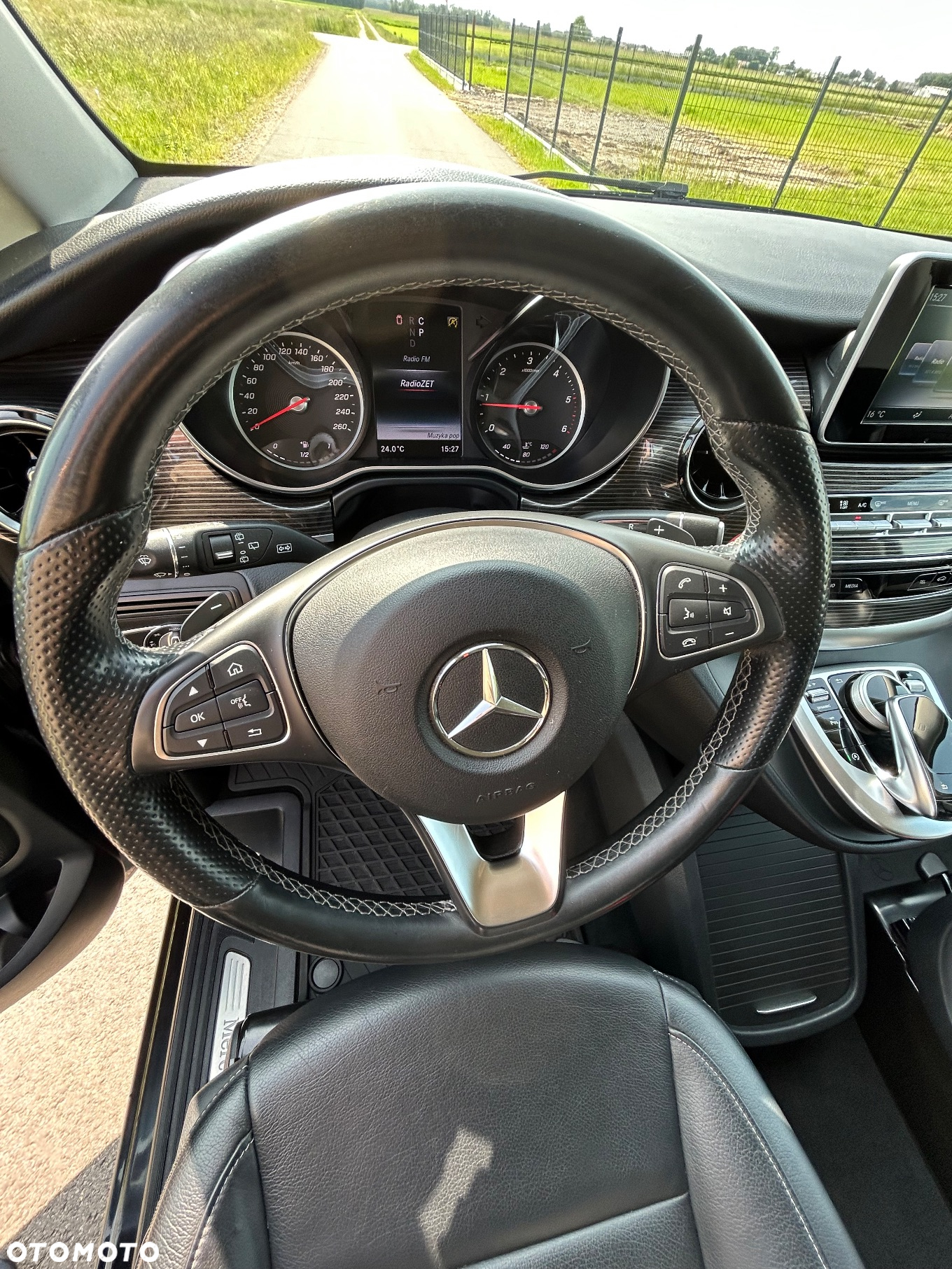 Mercedes-Benz Klasa V - 16