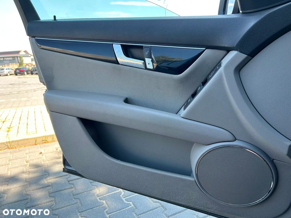 Mercedes-Benz Klasa C 180 Kompressor Automatik Elegance - 20
