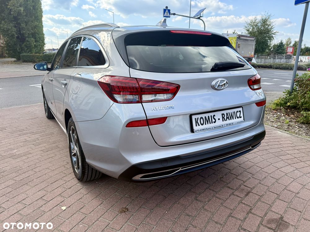 Hyundai i30 Kombi 1.5 T-GDI 48V-Hybrid Intro - 22