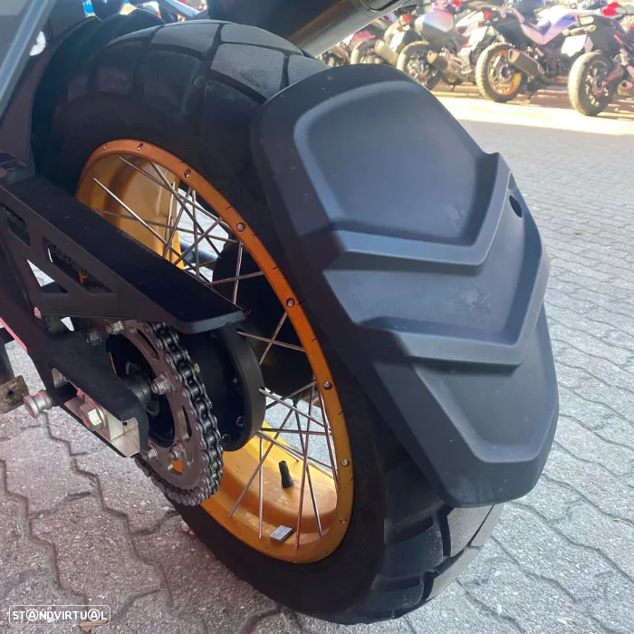 QJ Motor SRT 700X - 7