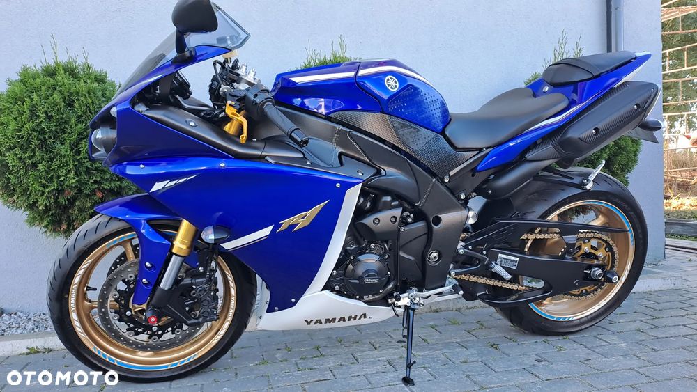 Yamaha R1 - 29