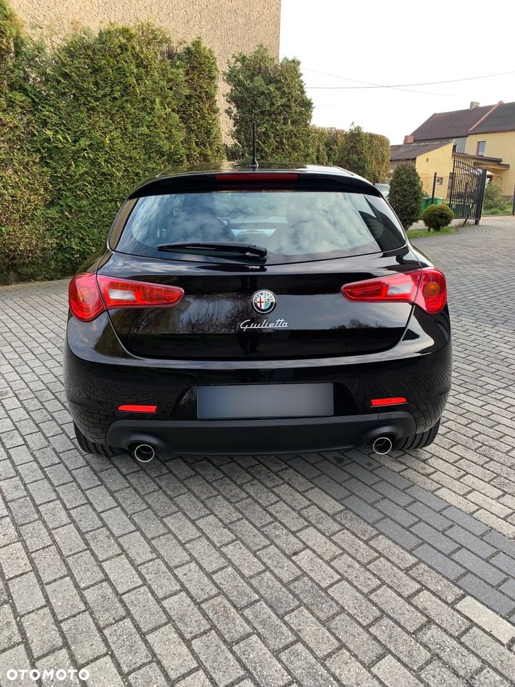 Alfa Romeo Giulietta 2.0 JTDM Distinctive - 4