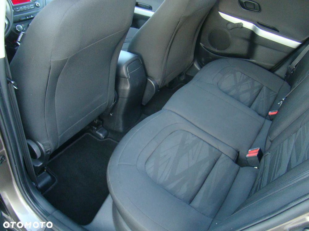 Kia Ceed 1.6 GDI L - 28