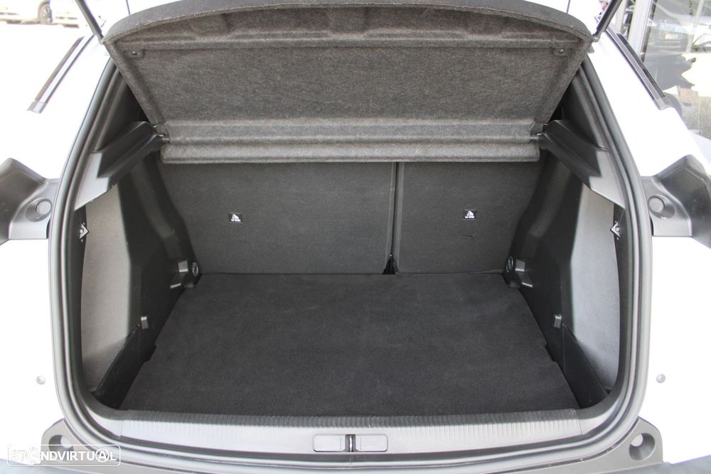 Peugeot 2008 1.2 PureTech Allure EAT8 - 9