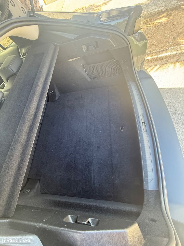 Peugeot 408 1.2 PureTech Allure Pack EAT8 - 18