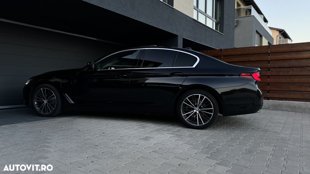 BMW Seria 5 530e Aut. Luxury Line - 2