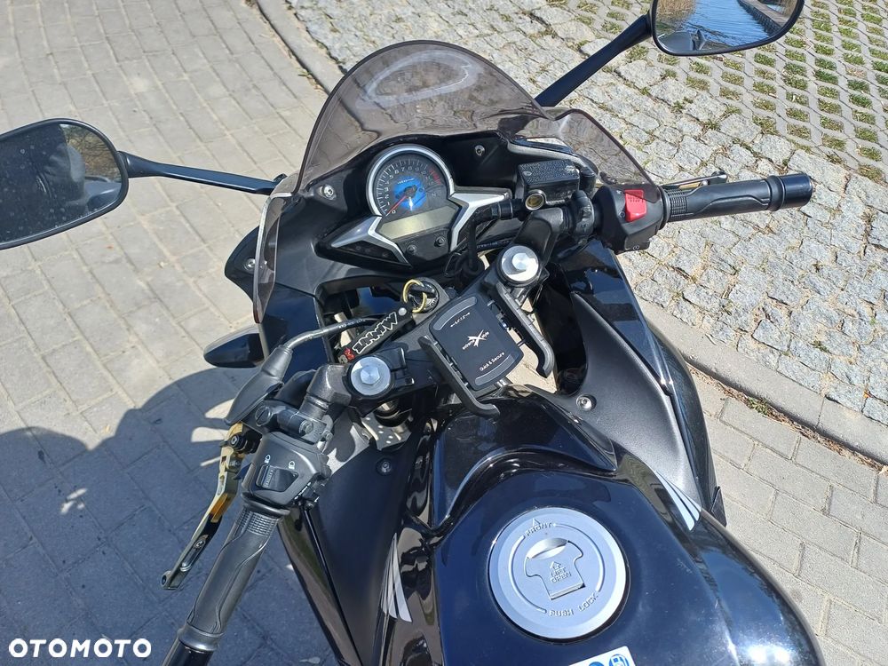 Honda CBR - 9