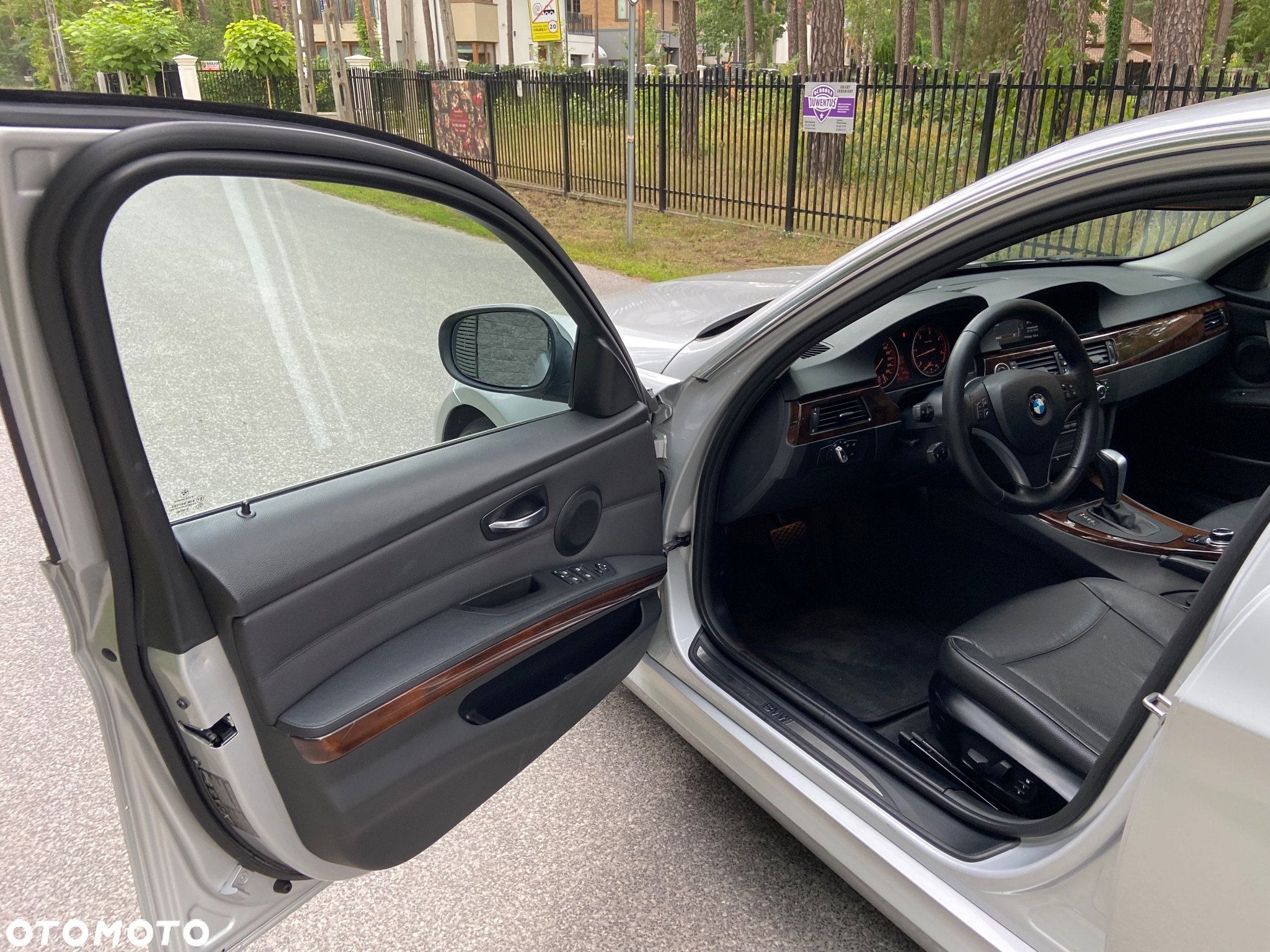 BMW Seria 3 330d DPF Touring Edition Exclusive - 11