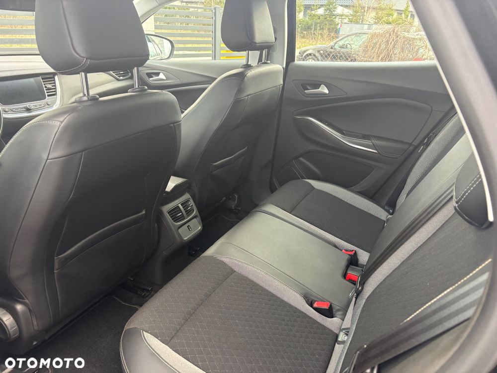 Opel Grandland X 1.2 Start/Stop Business Elegance - 20