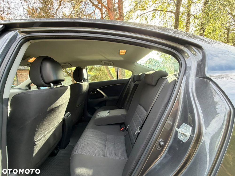 Toyota Avensis 2.2 D-4D Premium - 22