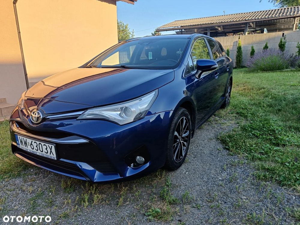 Toyota Avensis 2.0 D-4D Premium - 1