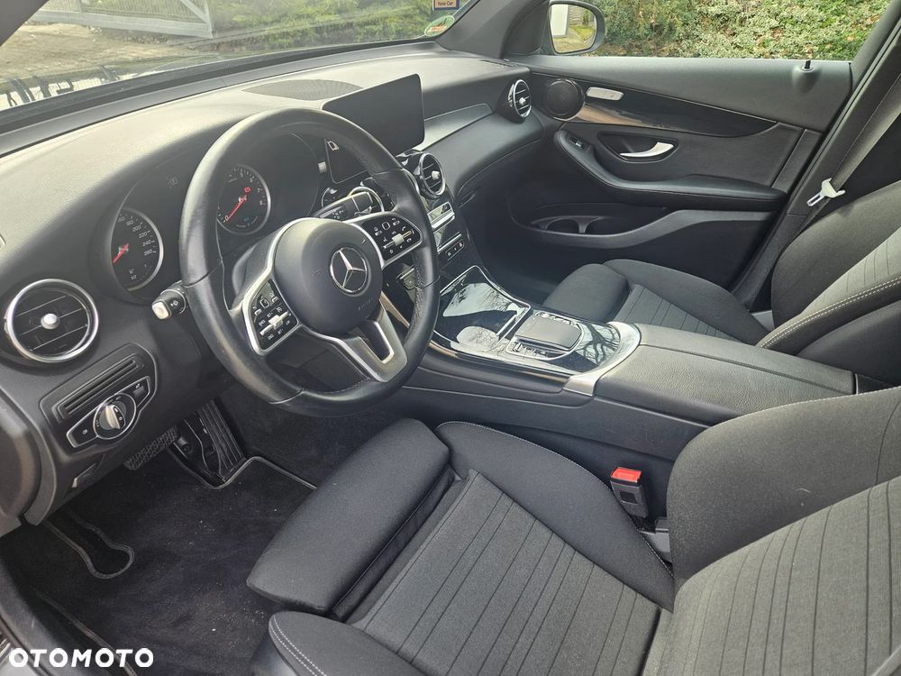 Mercedes-Benz GLC 300 e 4-Matic - 13
