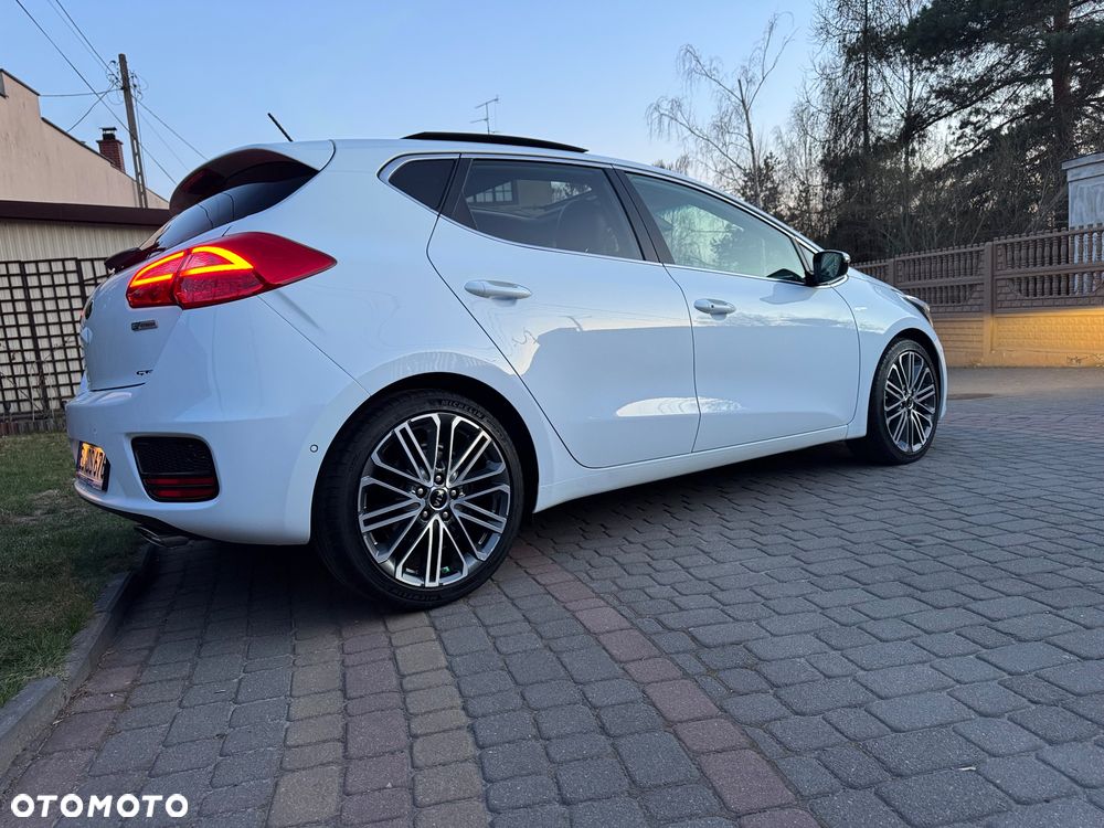 Kia Ceed 1.6 CRDi 136 ISG Platinum Edition - 31