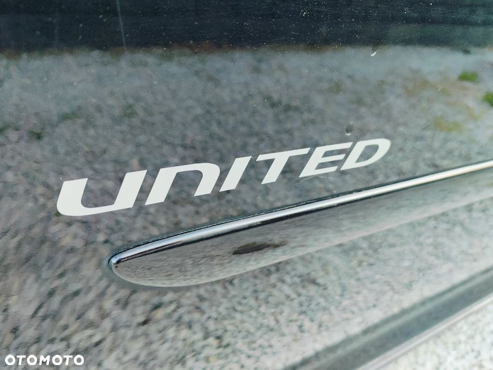 Volkswagen Touran 2.0 TDI United - 23