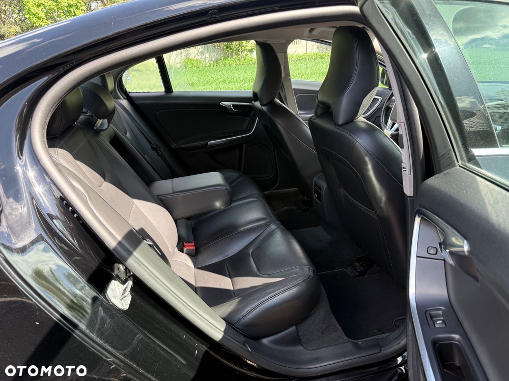 Volvo S60 D2 Geartronic Kinetic - 21