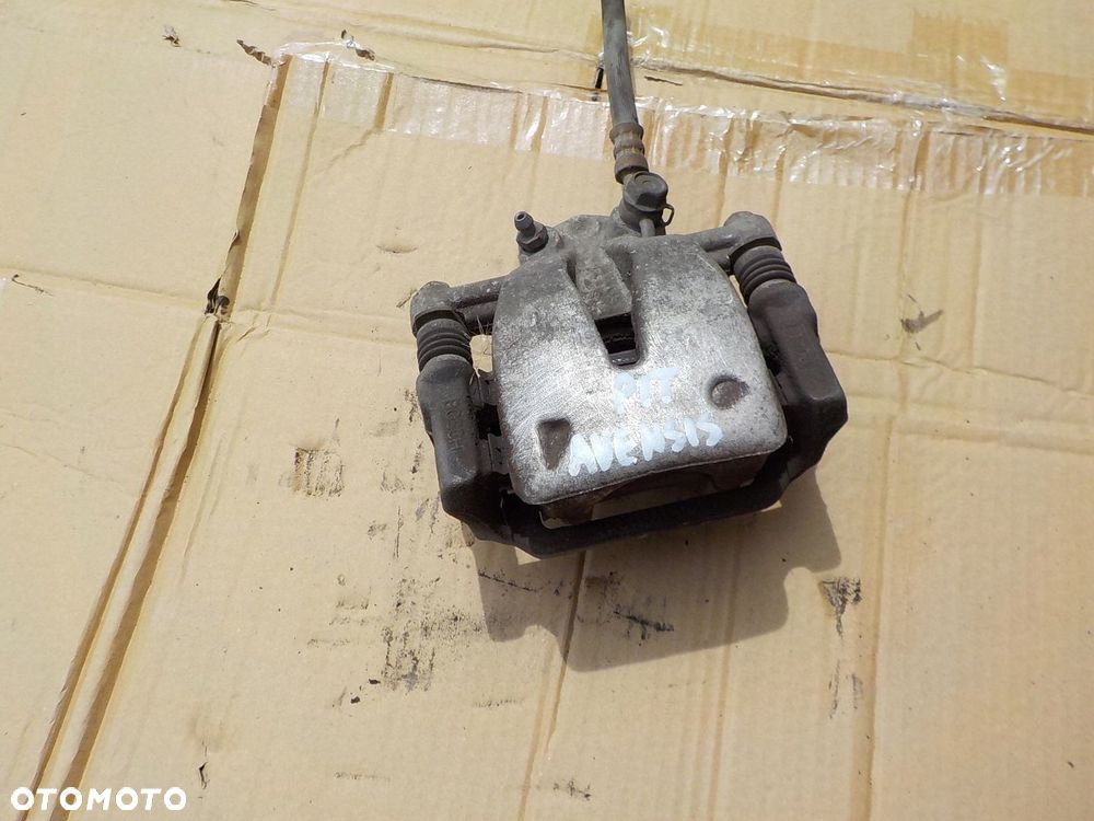 zacisk hamulcowy prawy tył toyota avensis t25 2008r - 1
