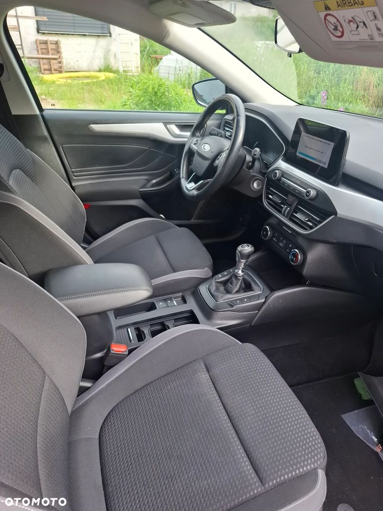 Ford Focus 1.5 TDCi SYNC Edition - 6