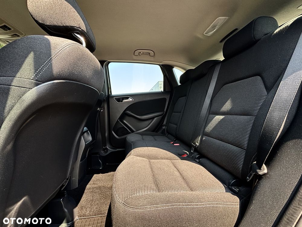Mercedes-Benz Klasa B 180 d BlueEFFICIENCY Edition Style - 12