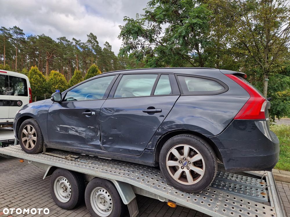 Volvo V60 D3 Kinetic - 4