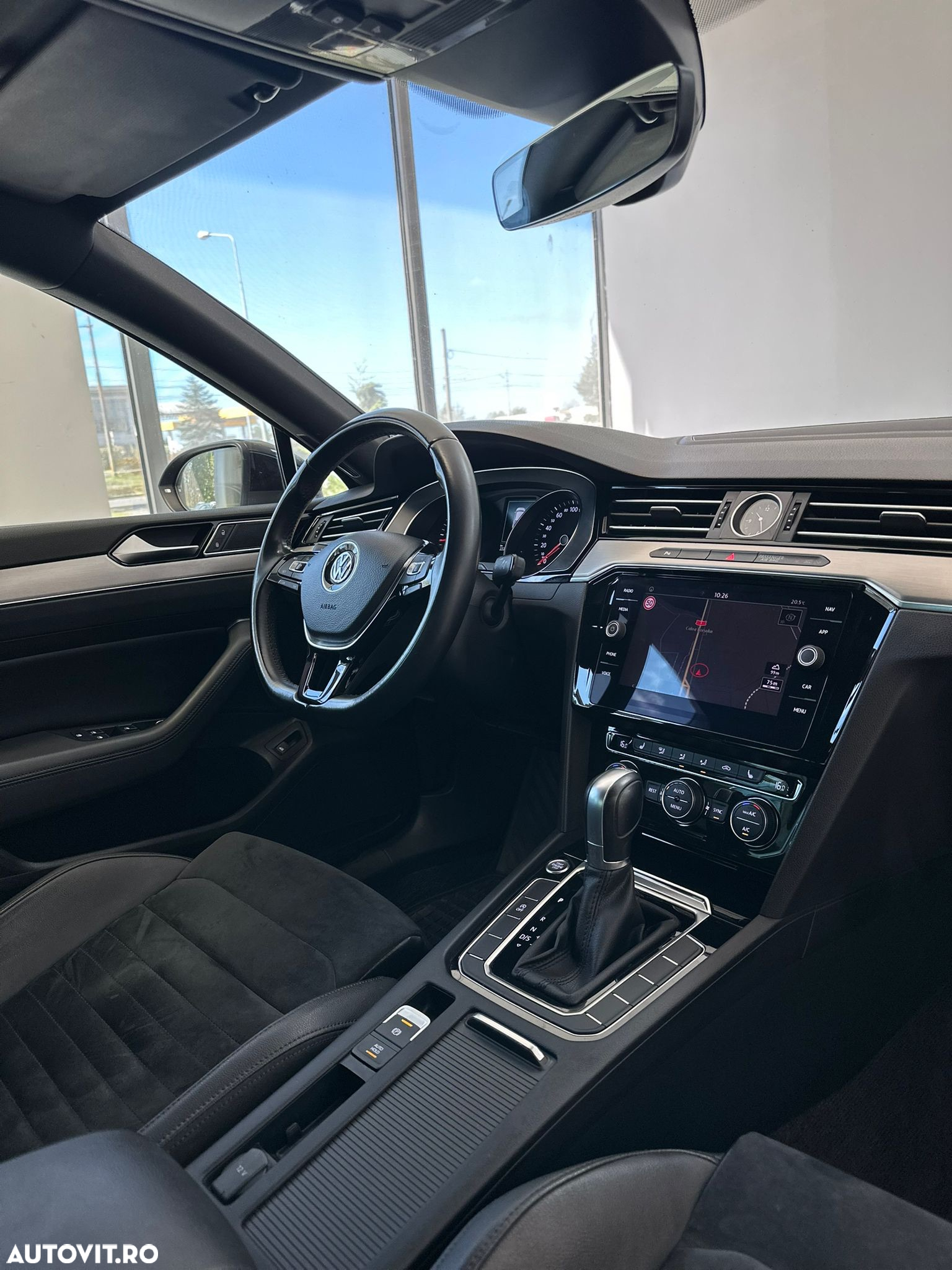 Volkswagen Passat Variant 2.0 TDI DSG Highline - 10