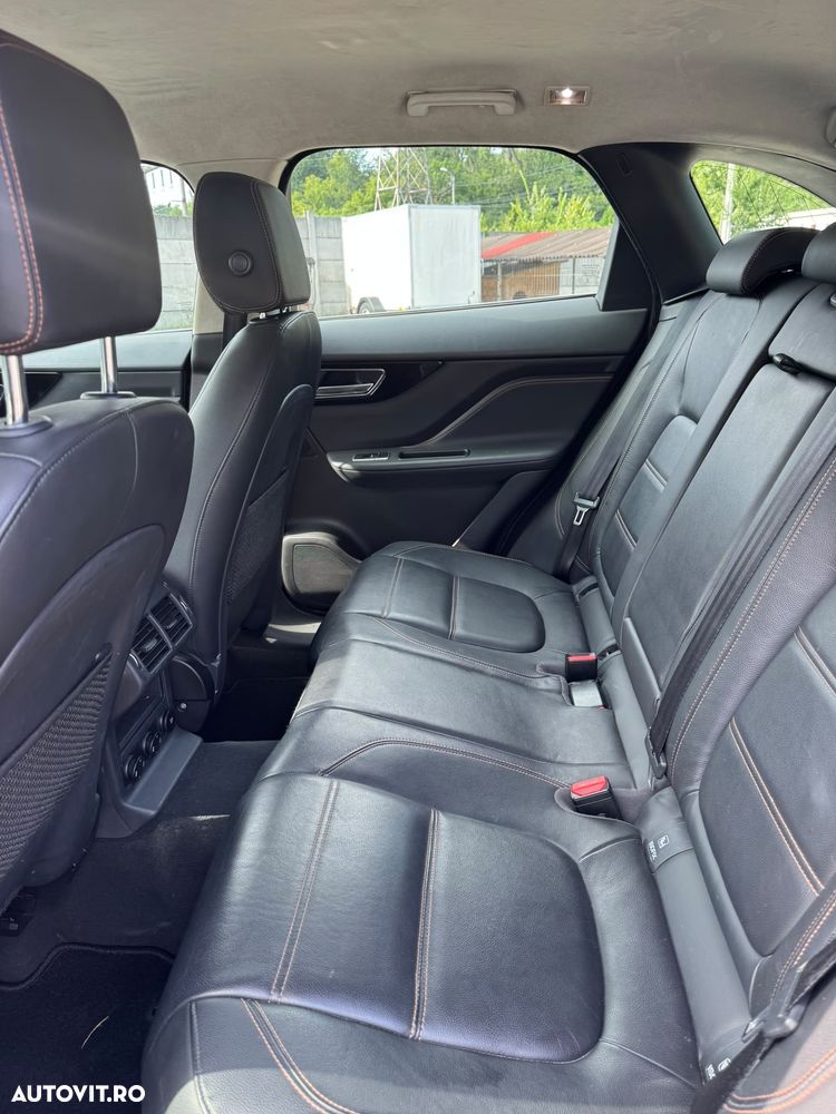 Jaguar F-Pace 20d AWD Aut. Prestige - 7