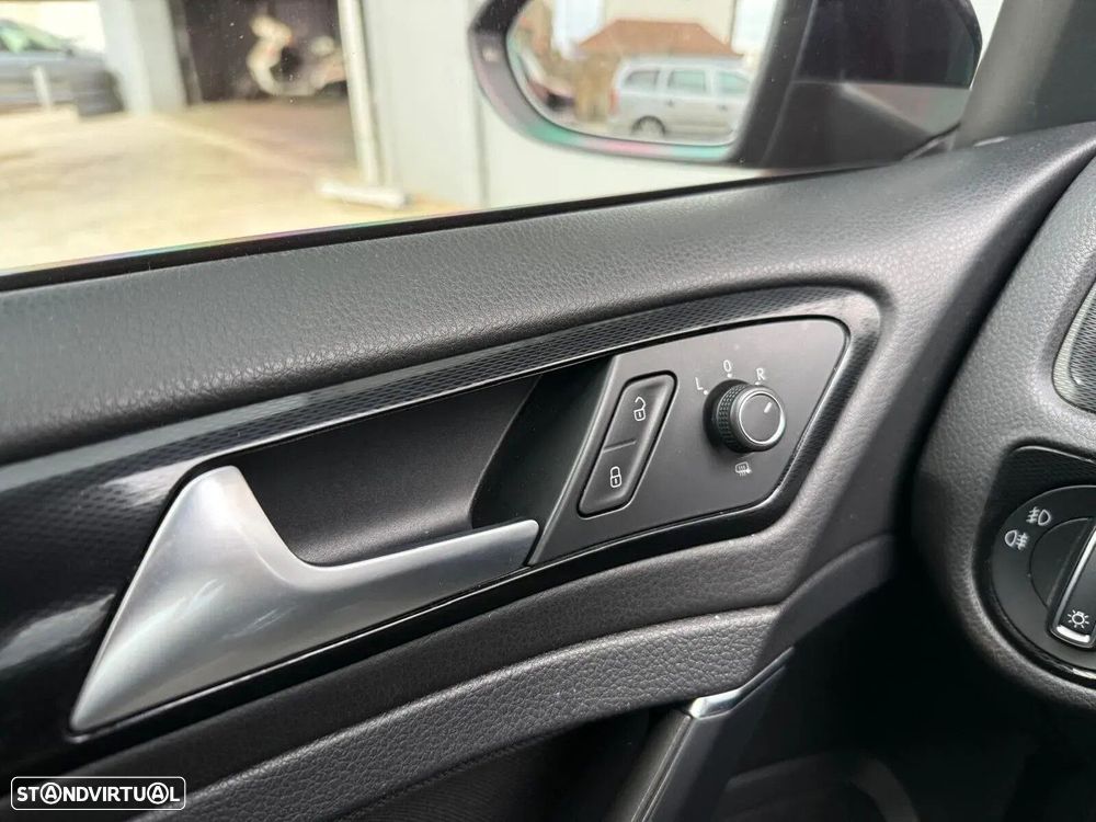 VW Golf 2.0 TDI GTD DSG - 24