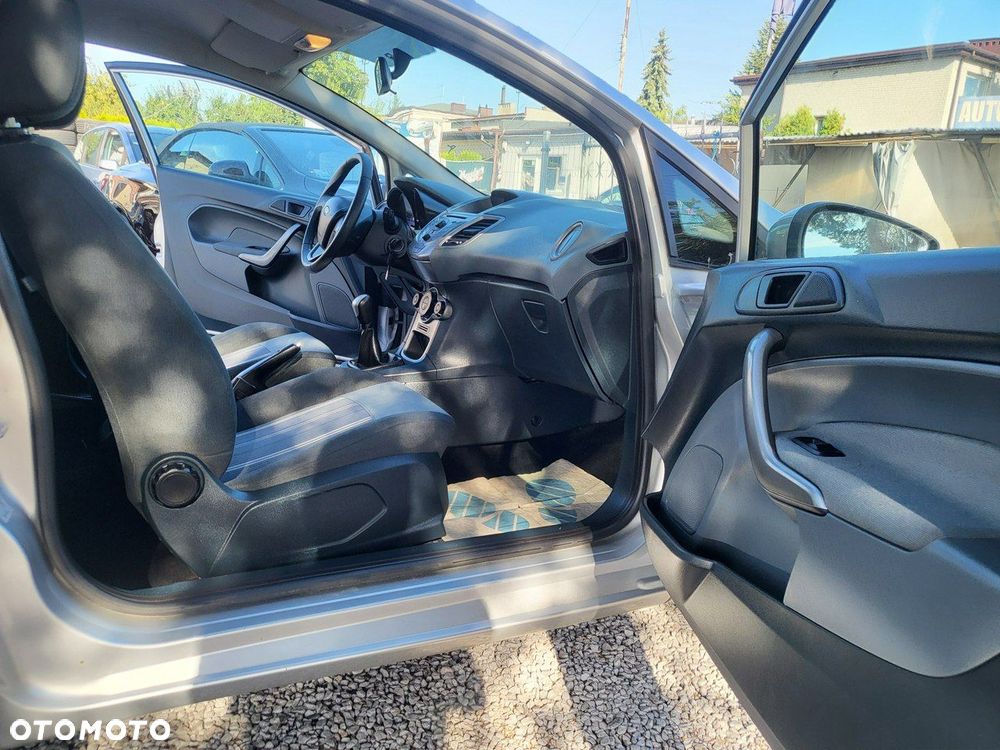 Ford Fiesta - 13