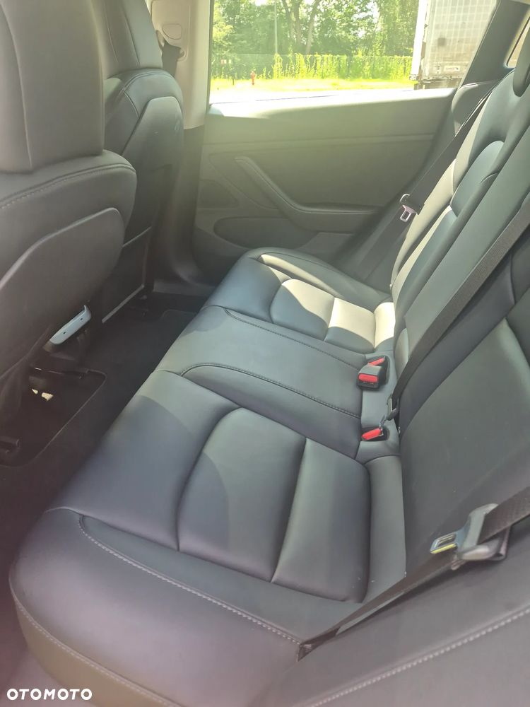 Tesla Model 3 - 9