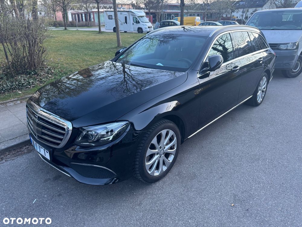 Mercedes-Benz Klasa E 400 4-Matic 9G-TRONIC - 1
