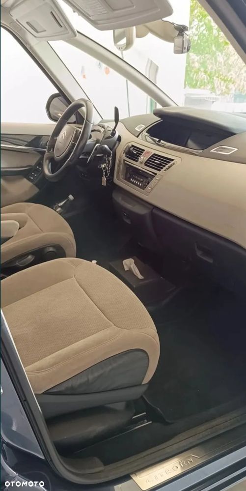 Citroën C4 Picasso 2.0 HDi FAP Exclusive - 3